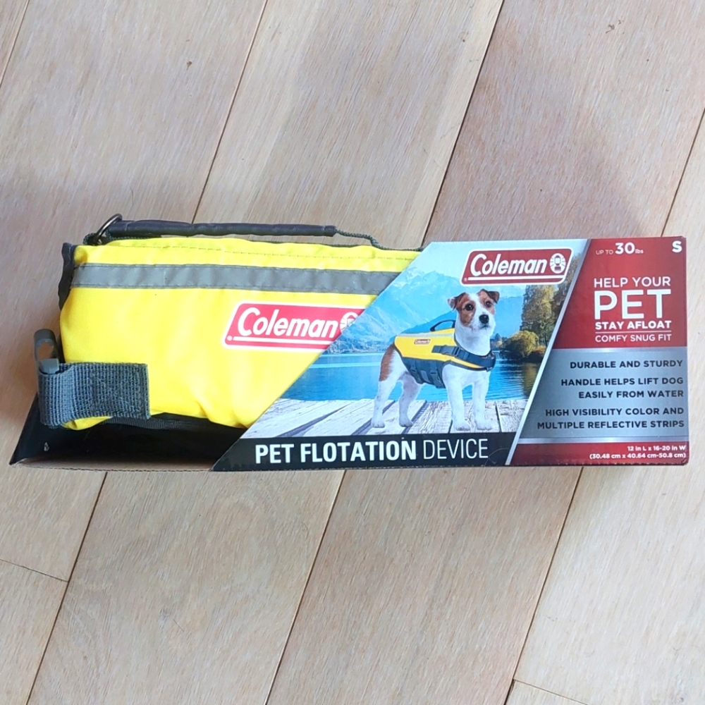 NIB Coleman pet flotation vest/harness